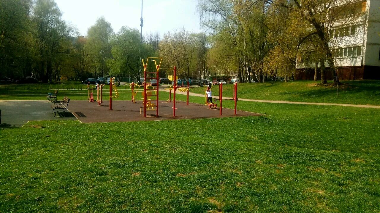 Широкая 18. Широкая 18 москва. ларина северо восток спортивные площадки. спортивные площадки в медведково. обнинск спортивные площадки.