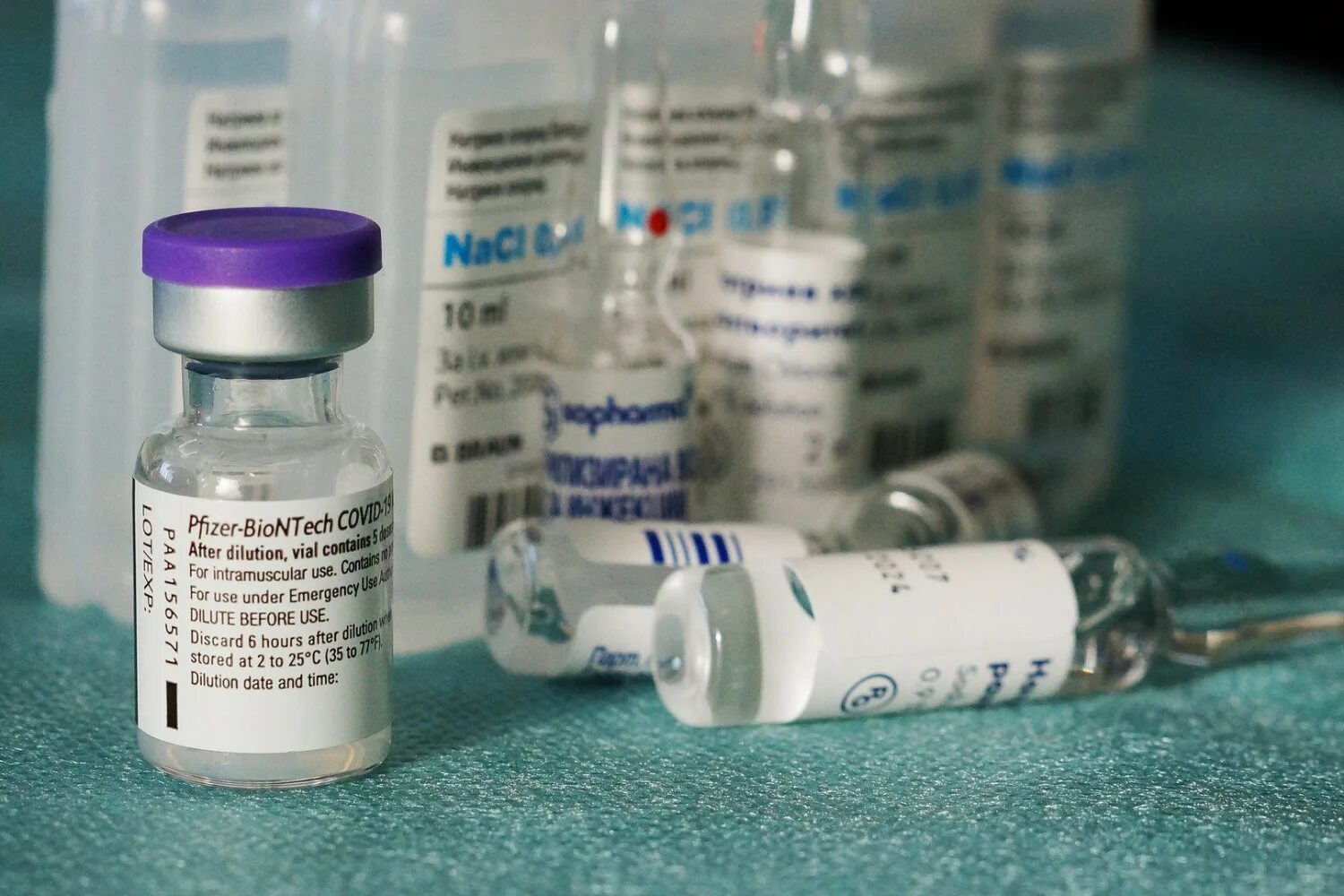 Pfizer Covid вакцина. Vaccine Covid-19 Pfizer. Вакцина Pfizer/BIONTECH против Covid-19. Pfizer вакцина от коронавируса.