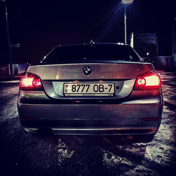 Е60 рест дорест. Bmw e60 свет задних фонарей дорест. bmw e60 свет задних фонарей. рест фонари bmw e60. bmw e60 задние фонари дорест.