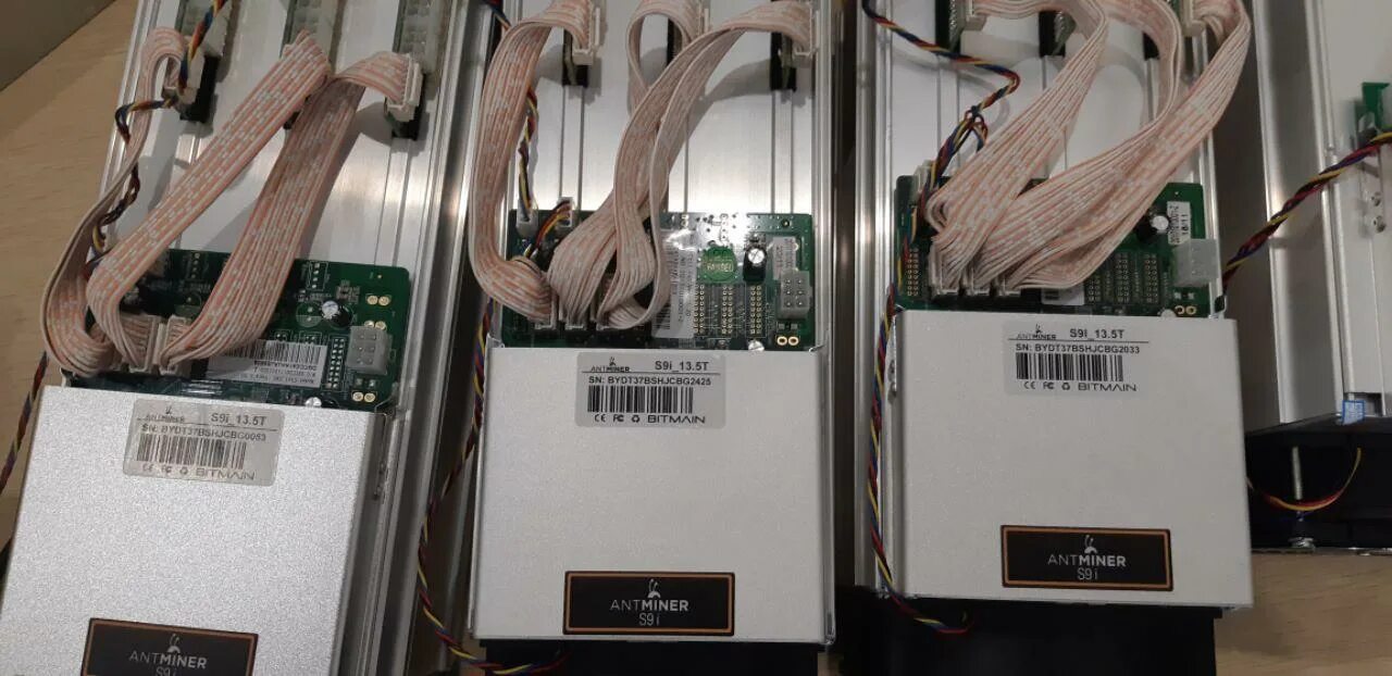 Asic antminer l7. Asic l3+. l7 antminer пломба. antminer l3+. antminer l7 вентиляторы.
