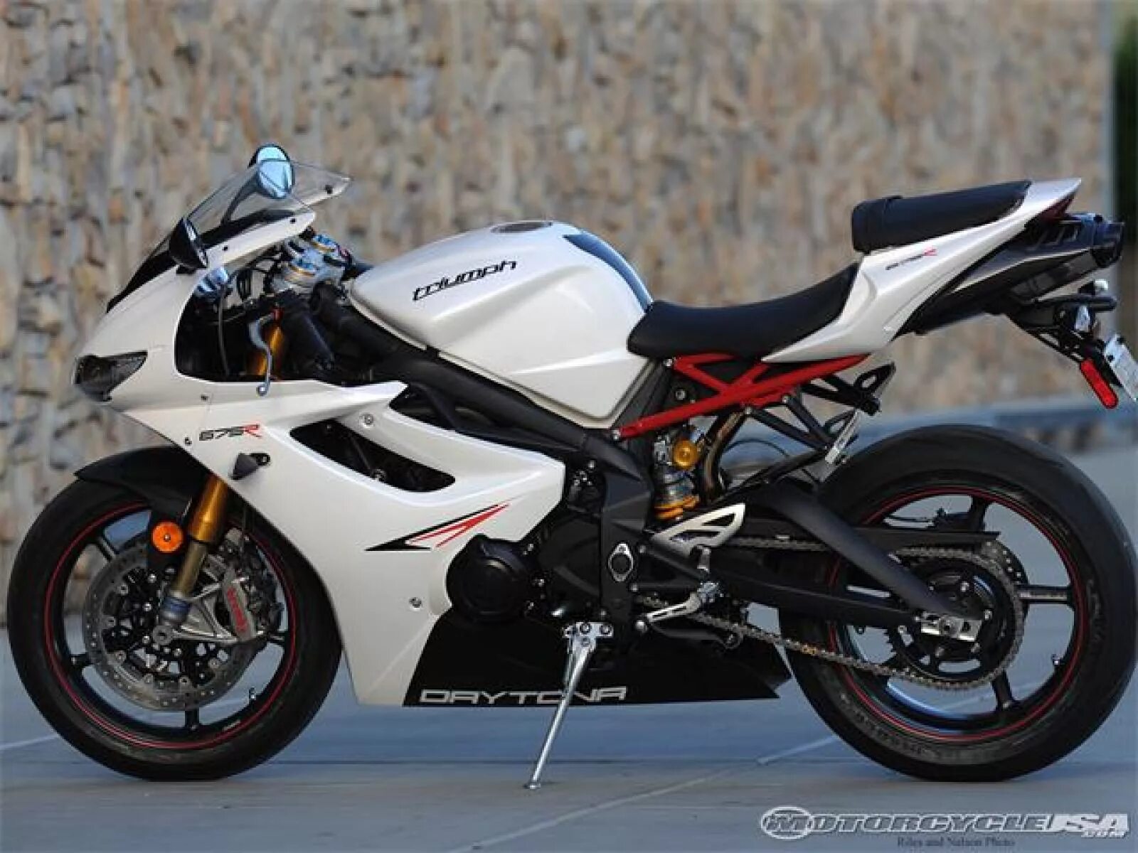 Триумф 2011. Daytona_triumph_675 r2011. triumph daytona 675 2011. daytona 675 r 2011. triumph daytona 675r 2006.