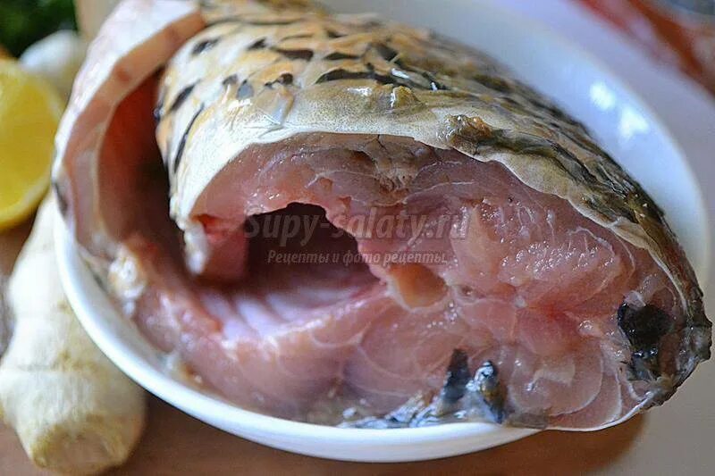 Овощные заготовки в морозилку. Щука замороженная. Карп соленый. Замороженная пожелтевшая рыба. Карп соленый кусочками.