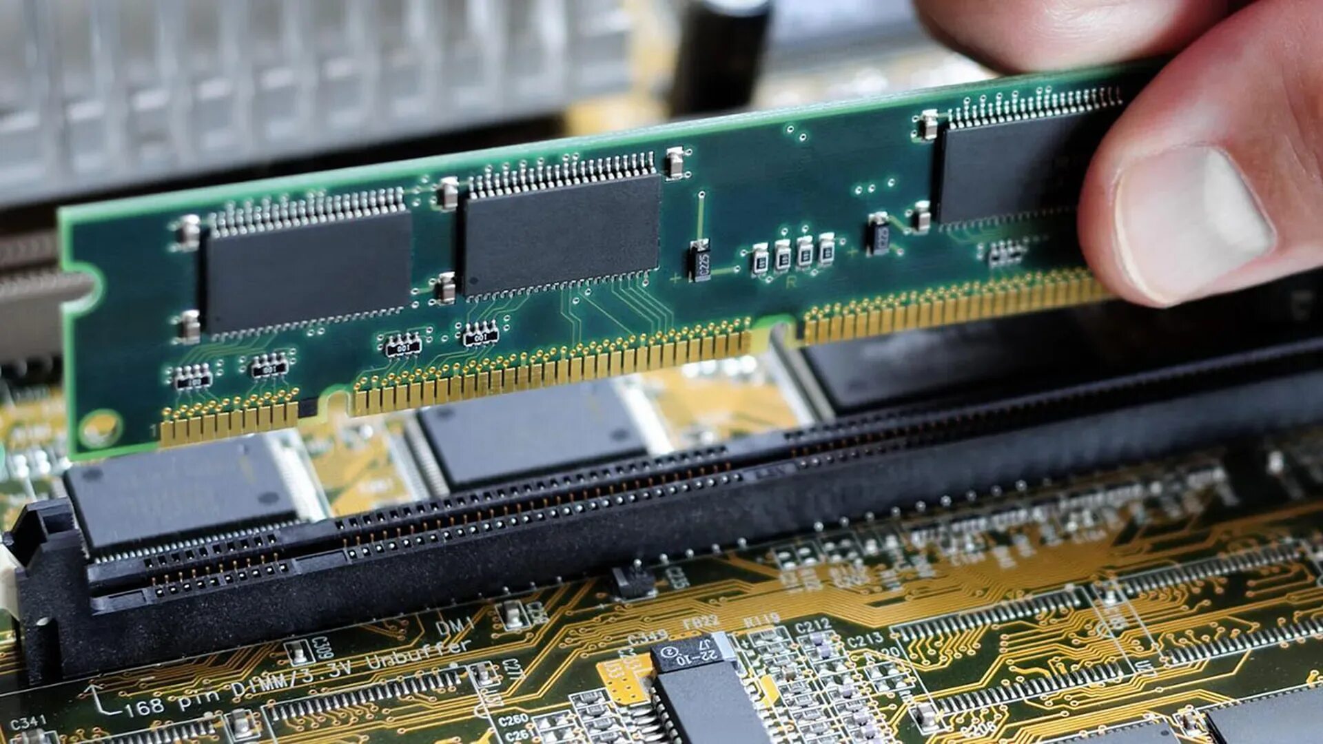 Возможно нехватка оперативной памяти. Ddr2 Ram. Ram ddr3. Плашка оперативной памяти. Оперативная плата.