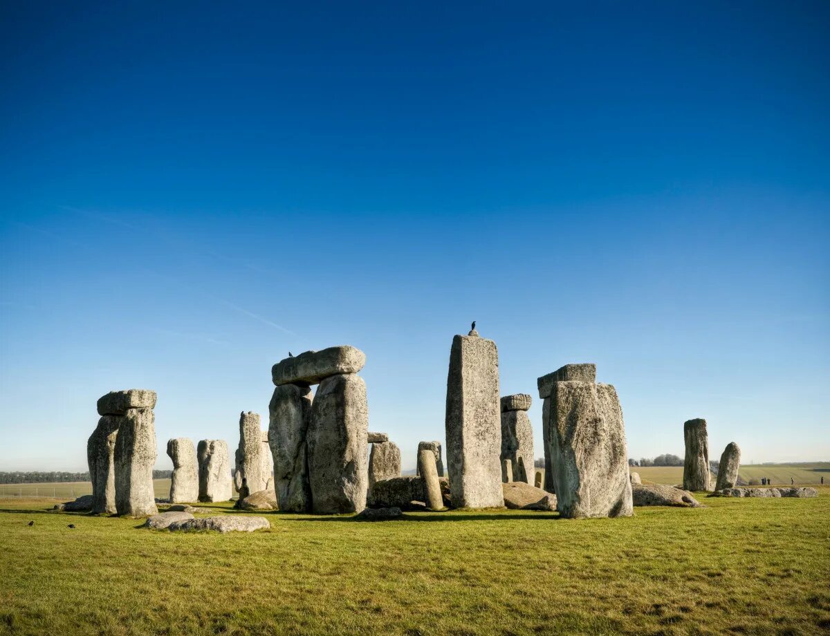 Stonehenge is perhaps the worlds. Стоунхендж. Графство Уилтшир (Англия, 2500 до н.э.). Стоунхендж Борнмут. Равнина Солсбери. Стоунхендж, Уилтшир (Англия). Картина.