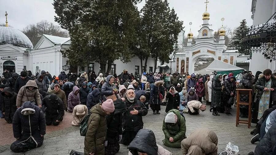 Наместник киево-печерской лавры. Киево-печерская лавра 2023. Православная церковь. Киевская лавра новости сегодня. Рождество в храме.