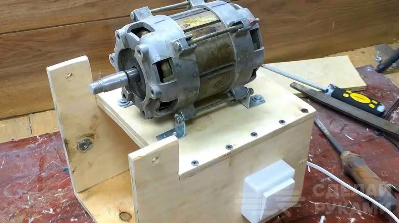 Двигатель шлифовального станка. Штихельный шлифовальный станок. Шлифовальный станок из двигателя от стиральной. Шлифовальный станок по дереву барабанного типа. Дисковый шлифовальный станок из двигателя от стиральной машины.