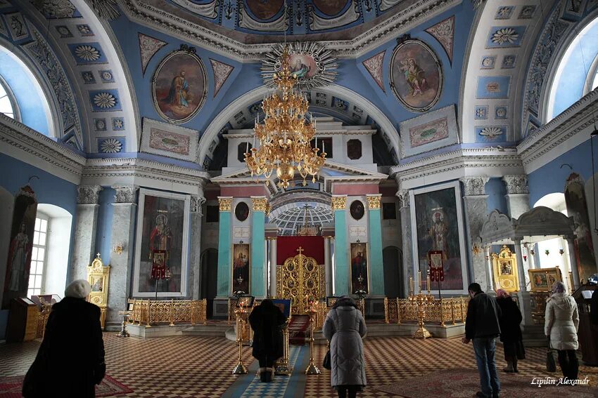 Новоспасский монастырь пасха. Благовещенский собор воронеж праздник благовещение. Интерьер зачатьевского храма спасо-яковлевского монастыря. Храм св иакова ростовского ростов великий внутри. Службы в яковлевской церкви.