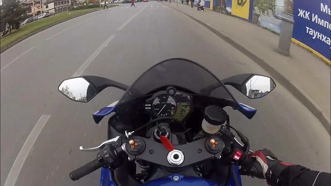 Максималка р1. Yamaha r1 приборка. Спидометр в км/ч honda st1100. Yamaha r2 максимальная скорость. Ямаха р1 скорость.