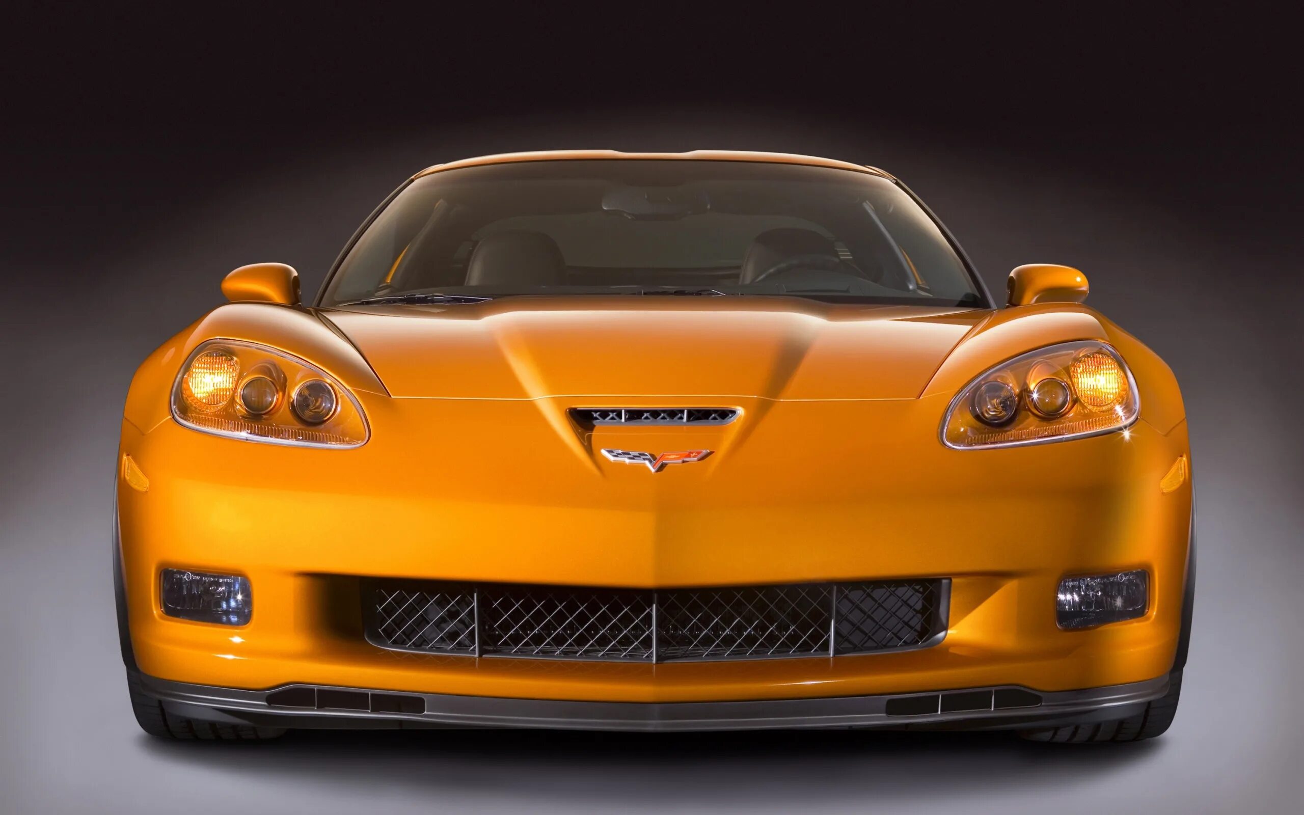 Перед автомобиля. Chevrolet Corvette z06 2013 sportscar. Chevrolet Corvette c6 Front. Chevrolet Corvette c6 Маккуин. Chevrolet Corvette 2005 Orange.