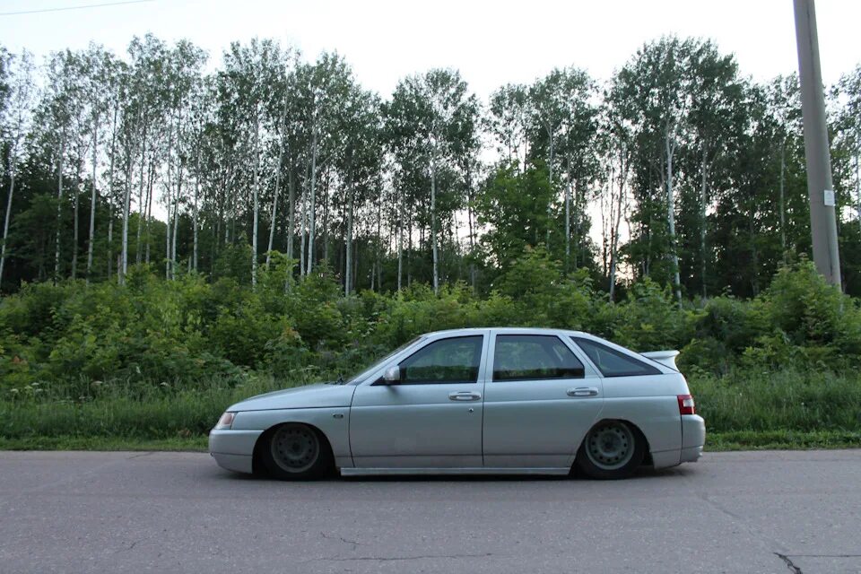 Пневма на 2112. Ваз 2112 на пневме с боксом. Пневма на 2112. Пневма ваз 2112 на r17. 2112 с пневмой.