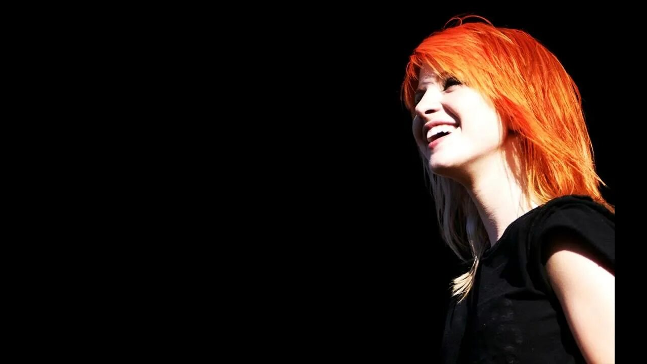 Paramore williams. Хейли уильямс 2025. paramore хейли уильямс. paramore хейли уильямс 2025. параморе солистка.
