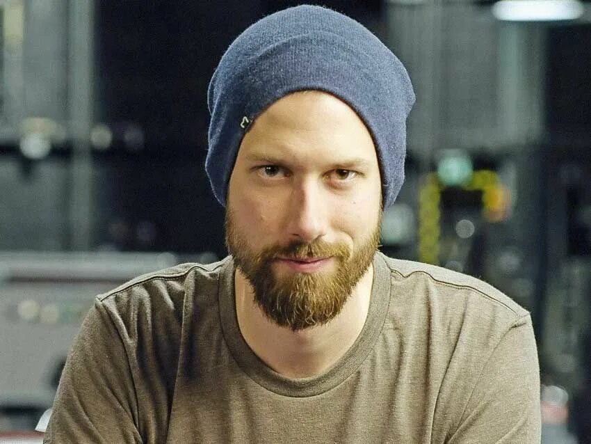 Бенни из шоу 4. Бенни греб. benny greb. бенни греб барабанщик. бенни уркидес фото.