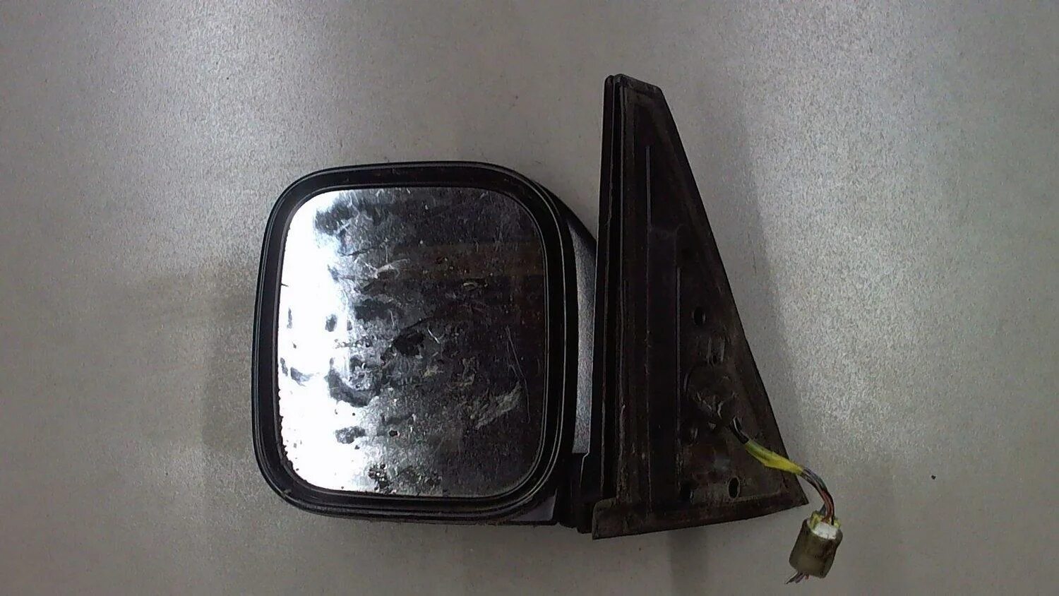 Зеркало паджеро купить. Зеркало боковое Mitsubishi Pajero 1988. Зеркало Паджеро 2. Зеркало боковое Mitsubishi Pajero 1988 года. Mitsubishi Pajero II зеркальный элемент.