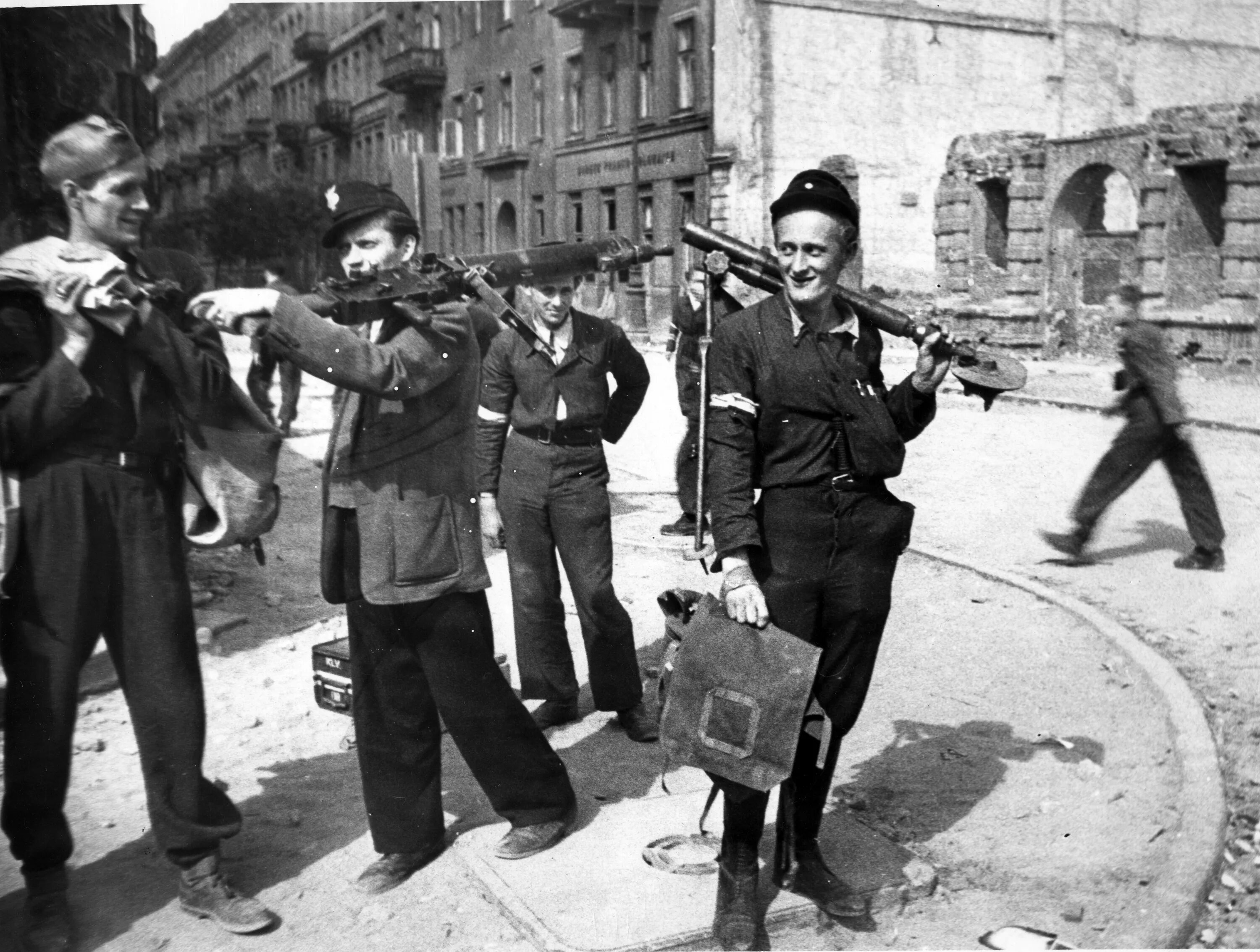 Варшавского Восстания 1 августа 1944. РОА В Варшавском восстании. Восстания 1944 года