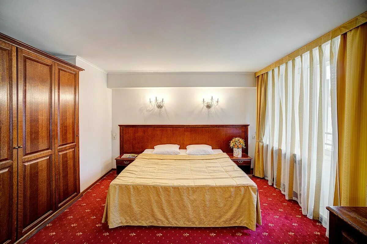 гостиница тверской тверь. тверь гостиничный комплекс. одноместный номер на селигере. гостиница панорама тверь. отель губернатор тверь завтрак.