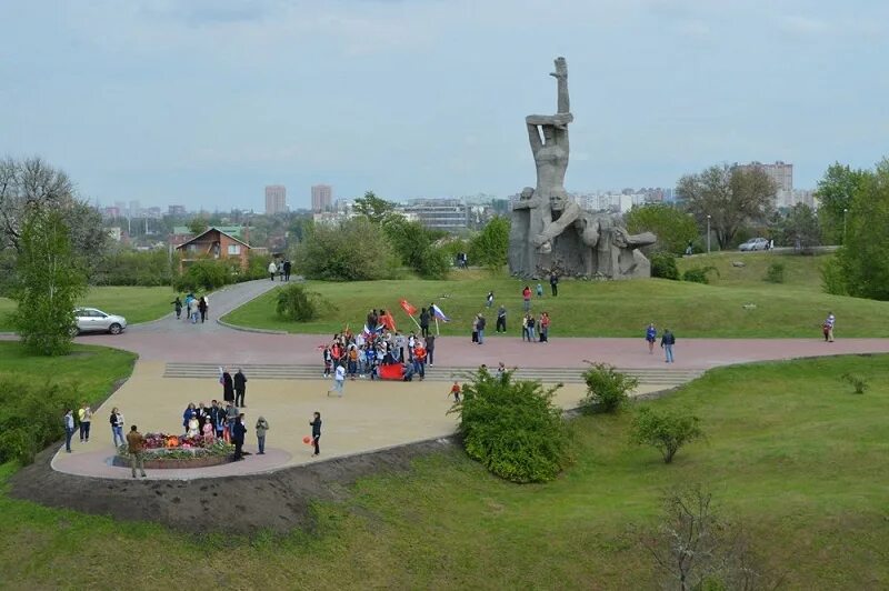 Мемориал Змиевская балка. Мемориал Змиевская балка в Ростове на Дону. Змиевская балка Мемори.... Мемориальный комплекс жертвам фашизма «Змиевская балка».