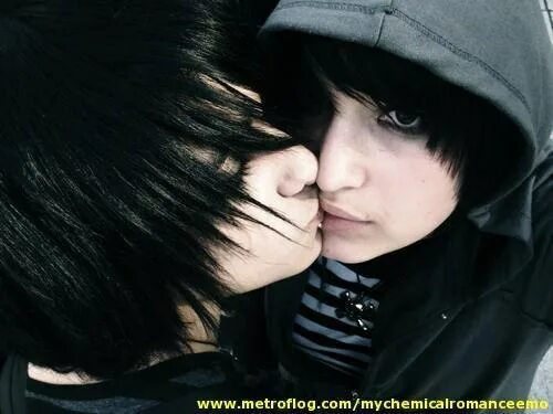 Мы культура эмо мы культура чёлок. Эмо друг. Эмо друг. Эмо сходка. Эмобои томбои.