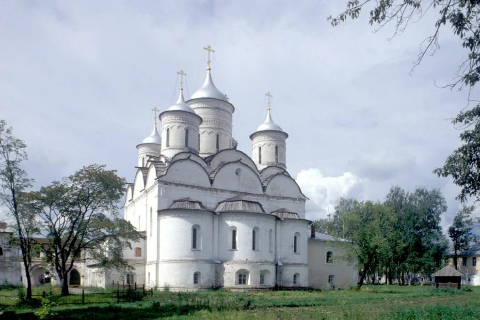 Преображенского г вологда. Спасский собор спасо-прилуцкого монастыря. преображенский собор спасо-прилуцкого монастыря. прилуцкий монастырь вологда. спасский собор вологда.