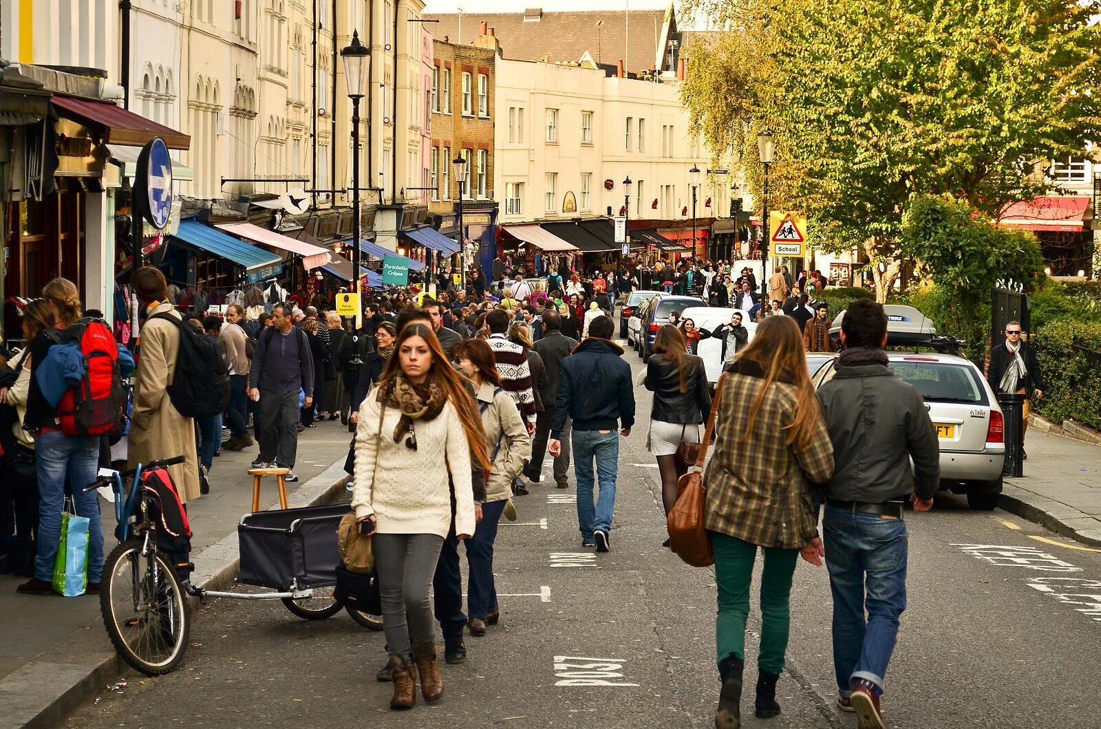 Лондон роуд. Портобелло роуд в Лондоне. Портобелло роуд Маркет. Portobello Road рынок. Портобелло Маркет в Лондоне.