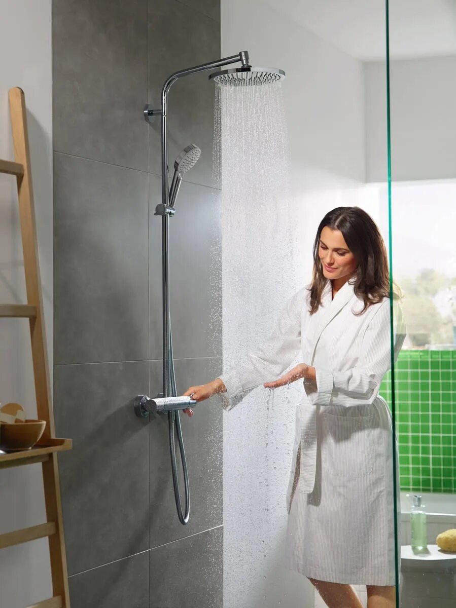 Термостатом верхним душем. 27267000 Hansgrohe. Душевая система Hansgrohe Crometta s 240 1jet Showerpipe 27267000. Hansgrohe Crometta s 240 1jet Showerpipe. Душевая система Hansgrohe Crometta s 240 1jet Showerpipe.