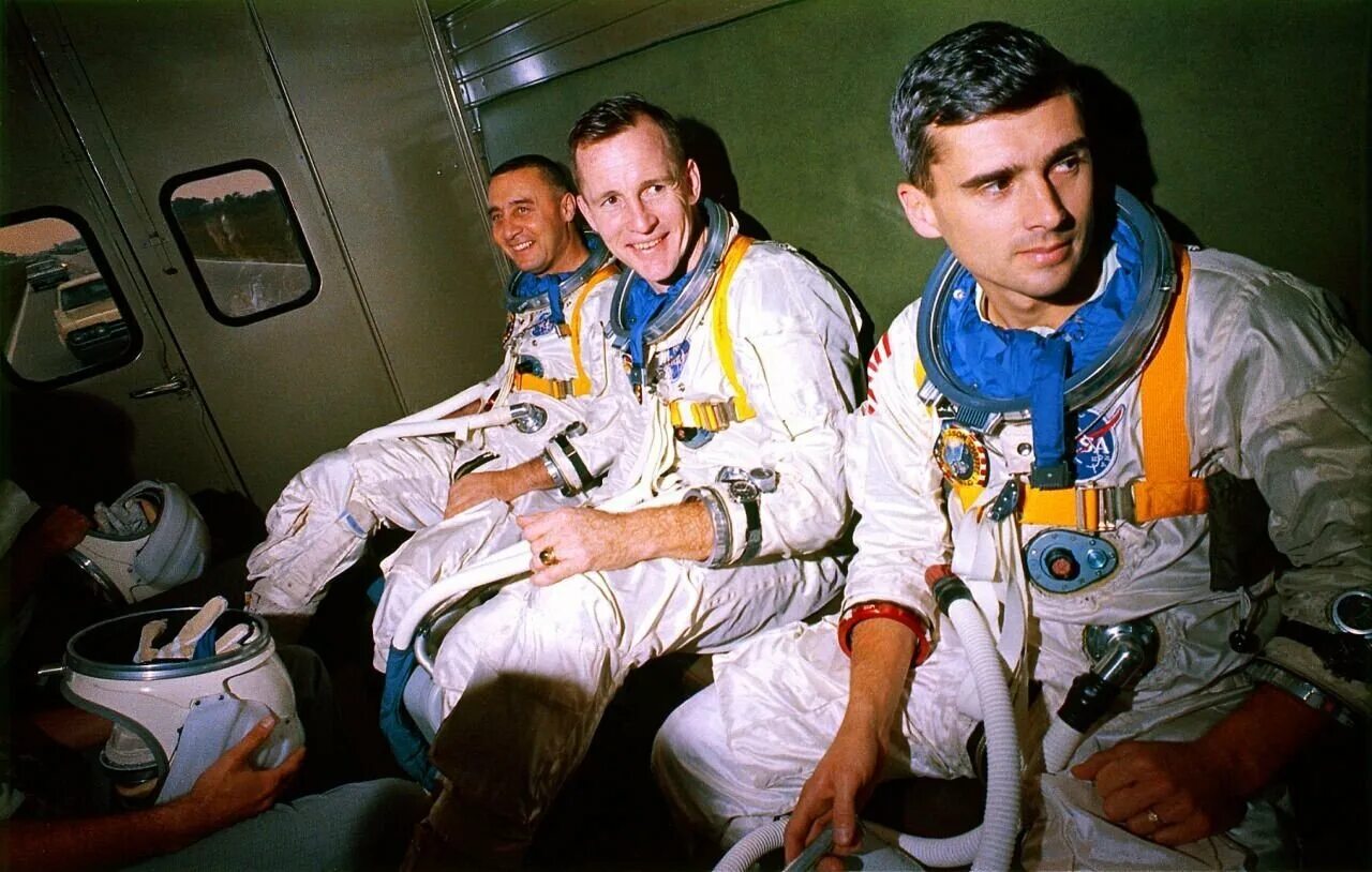 Первый американский космический полет. Гриссом Чаффи Уайт. Гибель астронавтов Аполлон-1. Appollo 1. Экипаж Аполлон 1.