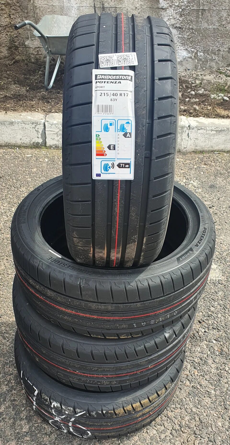 Шины bridgestone potenza sport. Bridgestone potenza Sport 275/35 r18 99y XL. Потенза спорт 215 45 r17. Шина 235/50/18 101y Bridgestone potenza Sport XL 35/2021. Bridgestone potenza Sport 265/40 r21 105y XL.