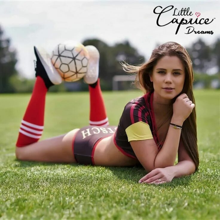 Литтл Каприс. Little Caprice Soccer. Девушка с футбольным мячом. Девушка little Caprice. She isn t playing