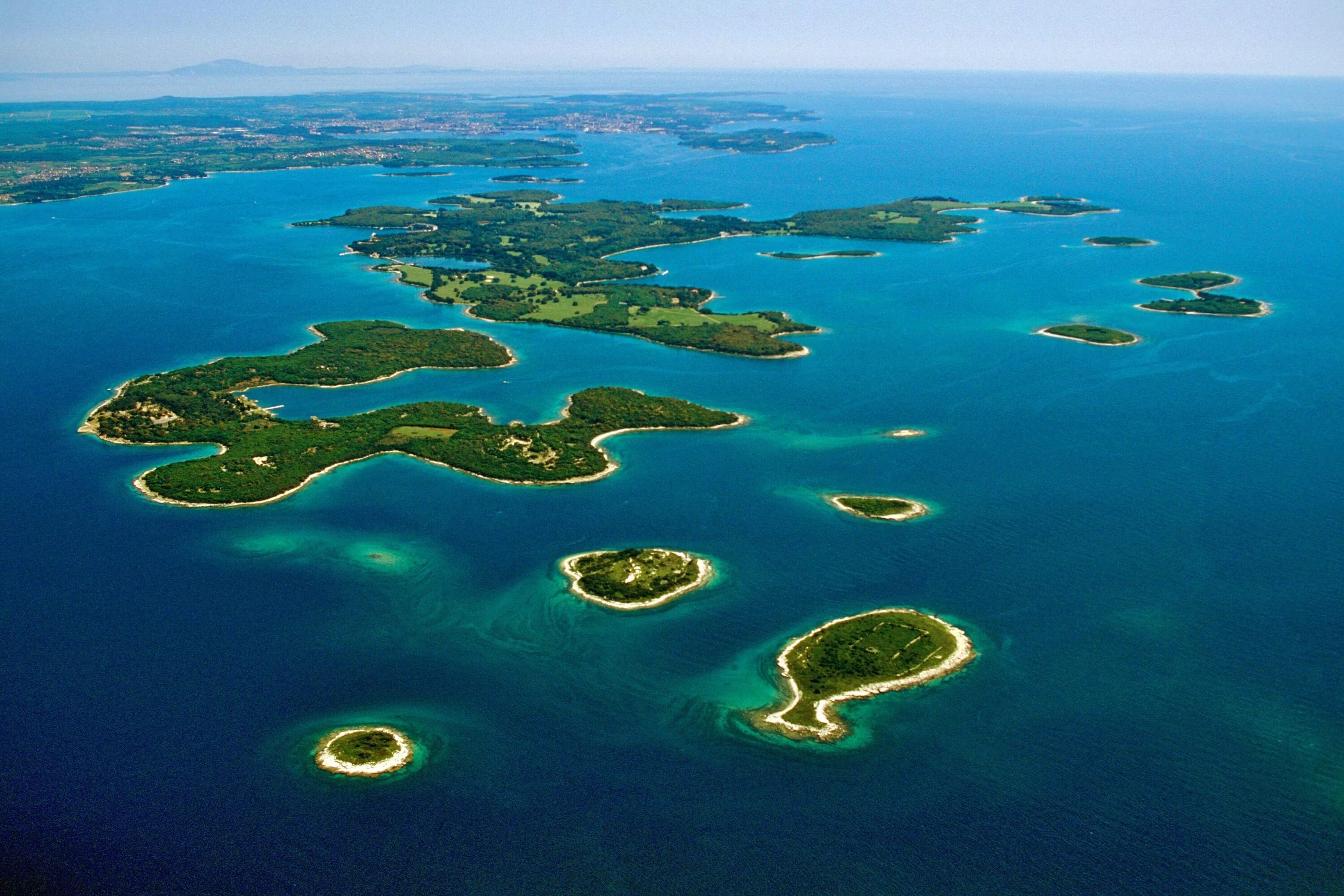 Архипелаг группа островов. Остров архипелаг Чагос. Бриуны Хорватия. Национальный парк Бриони Хорватия. Чагос острова риф.