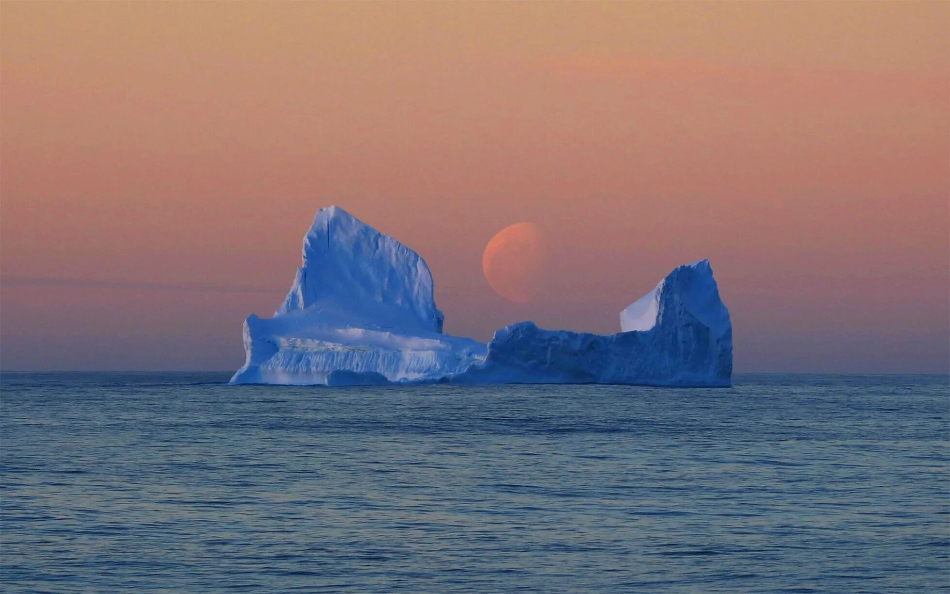 Россия океан южный. Южный Ледовитый океан. Море Росса Антарктида. Мыс Моррис-Джесуп. Южный океан айсберги.
