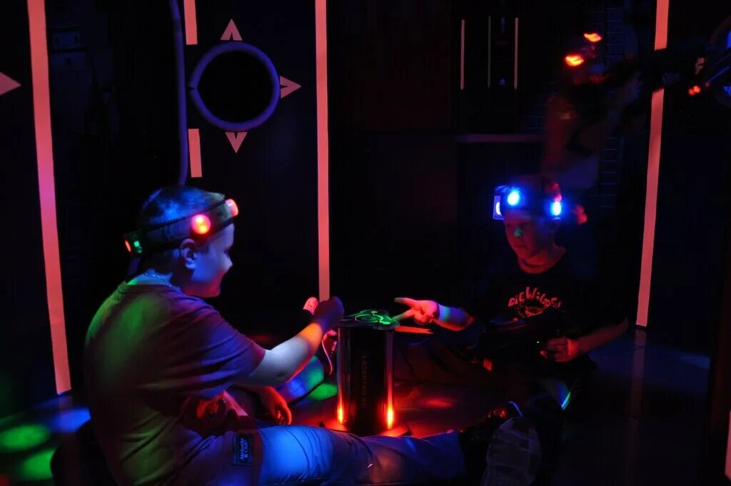 дк полиграф рыбинск лазертаг. лазертаг рыбинск. лазертаг в рыбинске. лазертаг рыбинск полигон. луговая 17 рыбинск лазертаг.