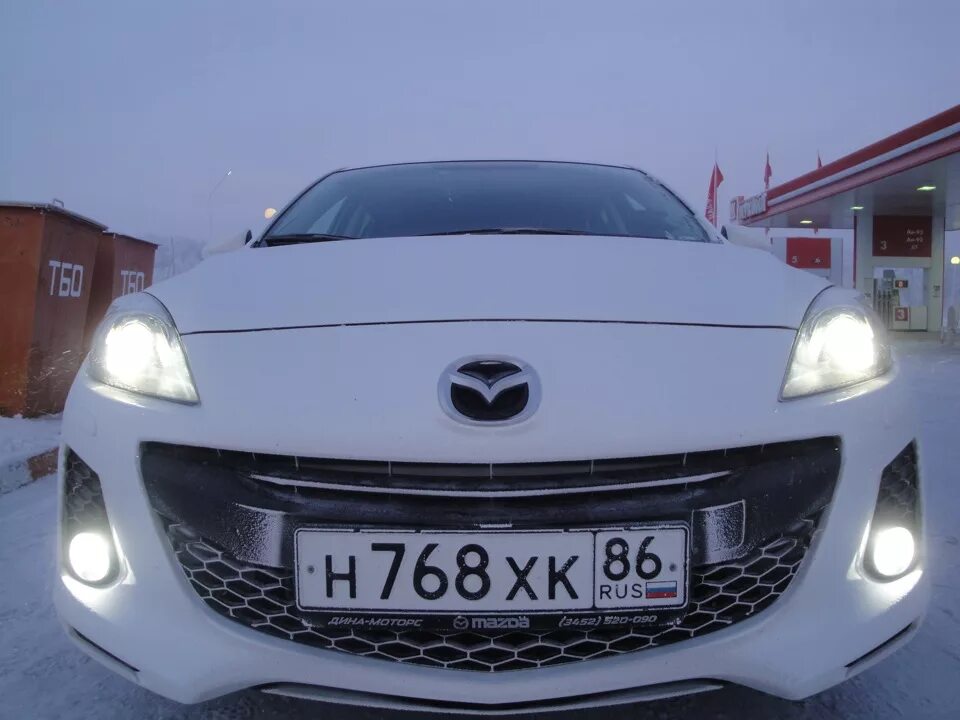 Ксенон на мазду 3. Ксенон в ПТФ Mazda 3 BL. Mazda 3 BL С ксеноном. Mazda 3 BL ксенон Drive.