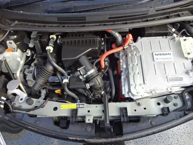 Масло в ниссан ноут е12. Nissan Note e11 e-Power. Ниссан ноут е12 e-Power номер двигателя. Nissan Note e-Power двигатель. Номер двигателя Ниссан ноут е12.