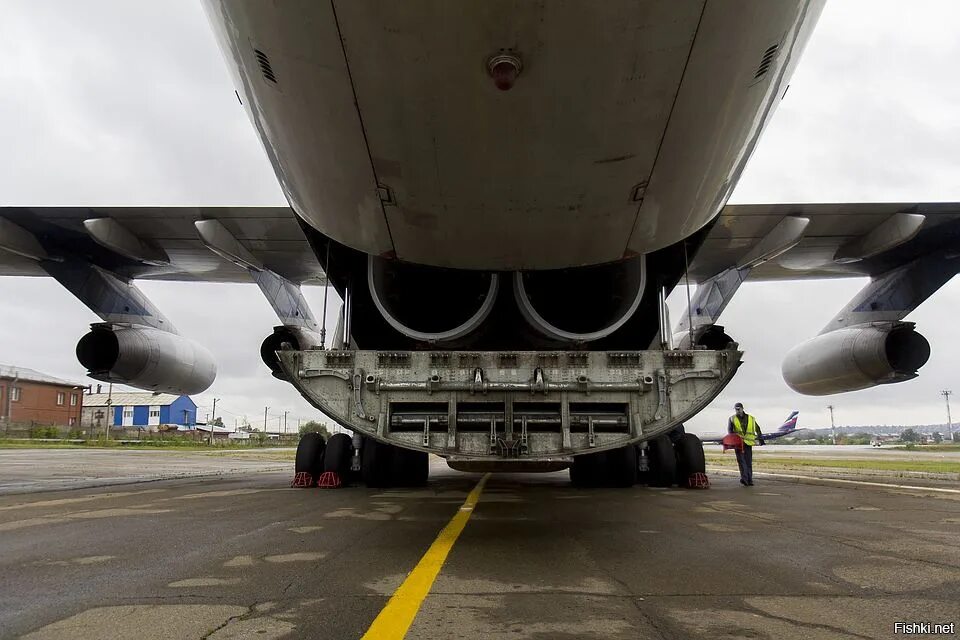 Ил-76 военно-транспортный. Где ил 76. Ил-76мд ввс россии. Стабилизатор ил 76. Ил 76 мд.