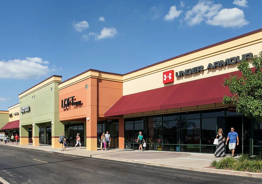 Outlet mall прага. Аутлет пхукет. Shop premium outlet. Premium shop. Premium outlet.