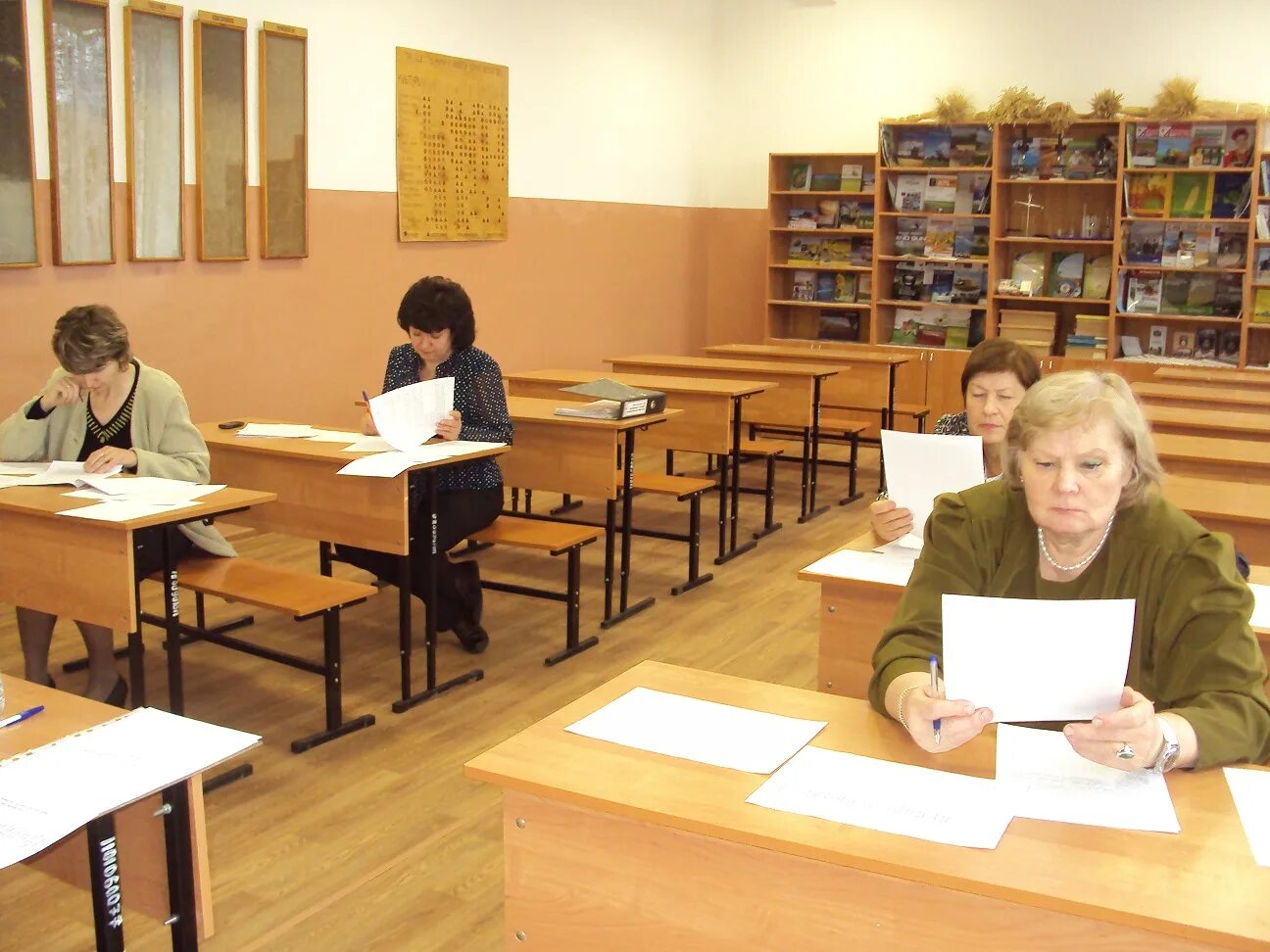 Авиационный технический колледж новосибирск. Махачкала. Верхнеозерский сельскохозяйственный техникум проходной балл. Экономико-технологический колледж 22 москва. Промышленно экономический колледж г.