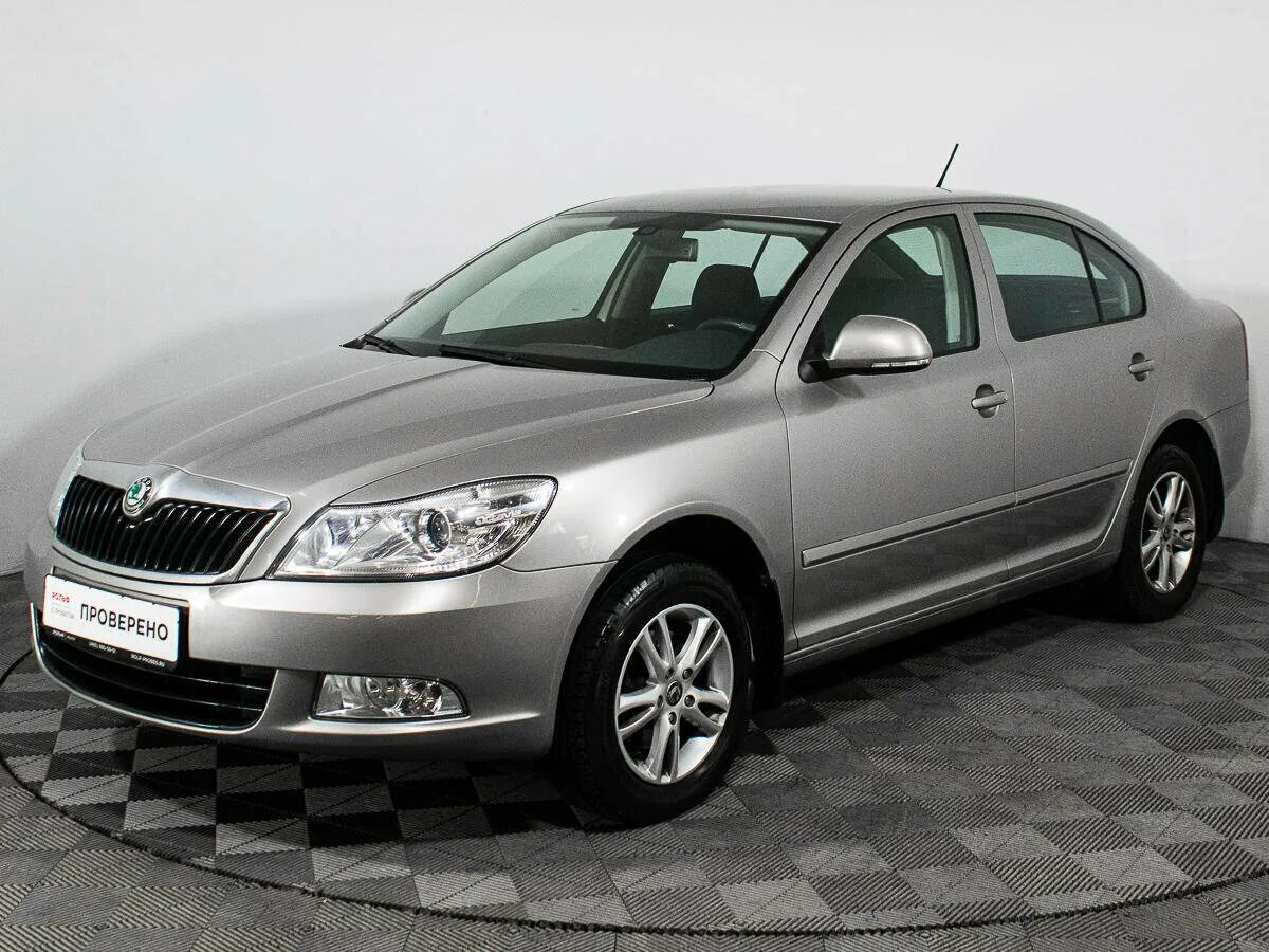 Купить октавию бу в россии. Skoda Octavia 2012 1.6.