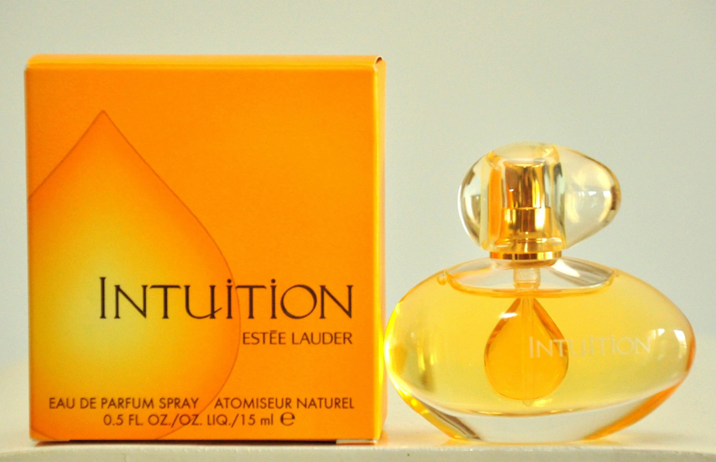 Estee lauder intuition. Эсте лаудер духи интуишн. Парфюм интуиция лаудер. Интуишн эсте лаудер. Эсте лаудер духи женские интуиция.