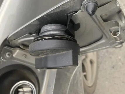 Держатель крышки бензобака