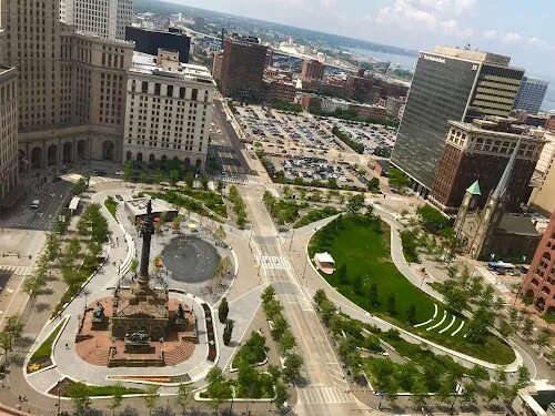 Public square. Cleveland public square архитектура. вашингтон парк в нью-йорке. вашингтон сквеа ньюйорк. нью йорк парк сквер.
