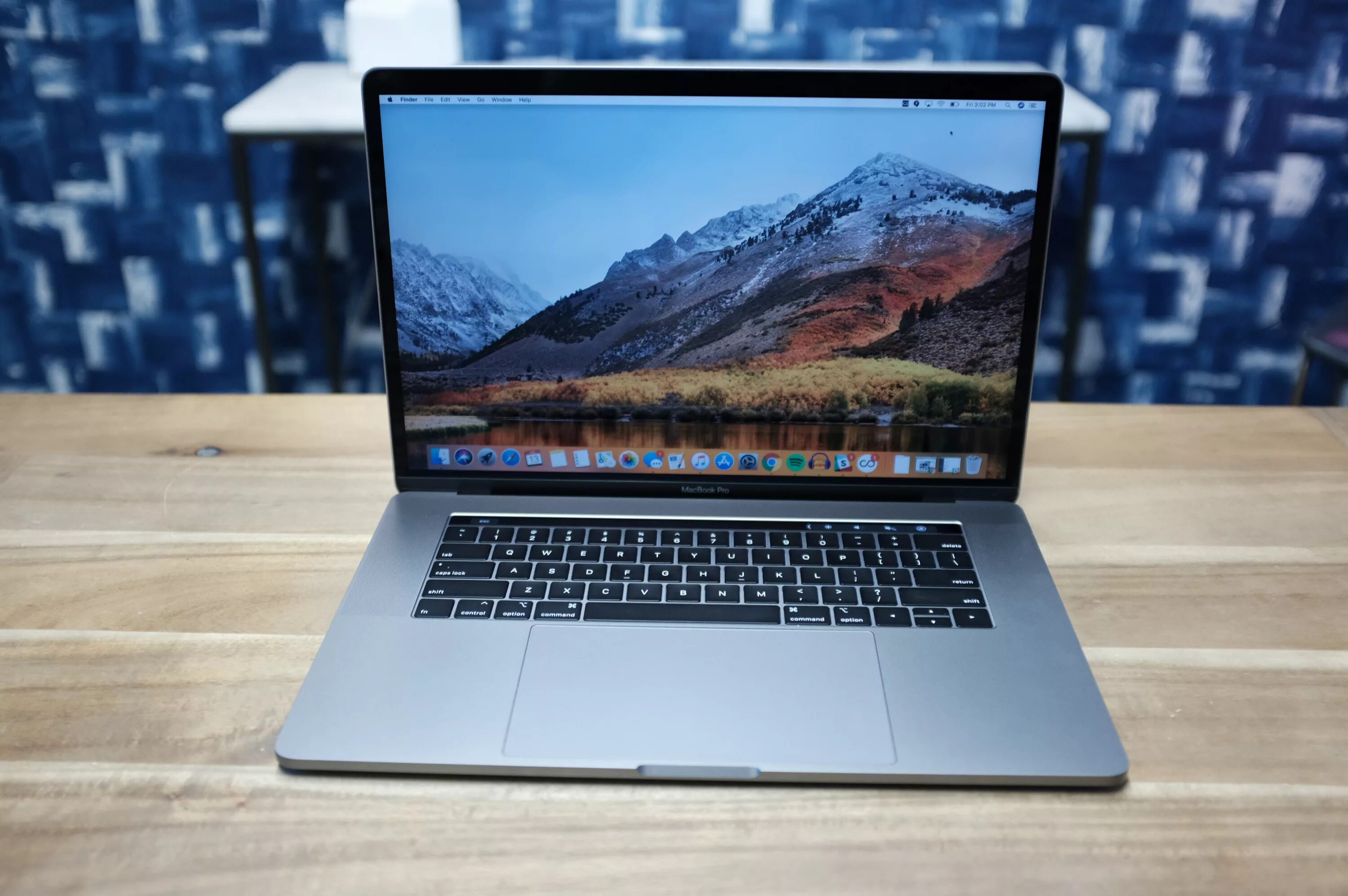 Ноутбук apple macbook air 15 m3. MACBOOK Pro 15 2018. Макбук АИР 15. MACBOOK Pro (15-inch, 2019). Apple MACBOOK Pro 15 2019.