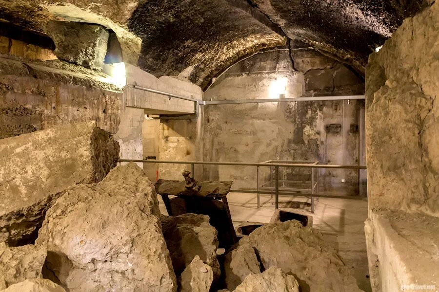 часы работы 35 батареи. 35 береговая батарея севастополь. музейный комплекс 35-я береговая батарея в севастополе. пантеон памяти 35 батарея. музей 35 батарея севастополь.