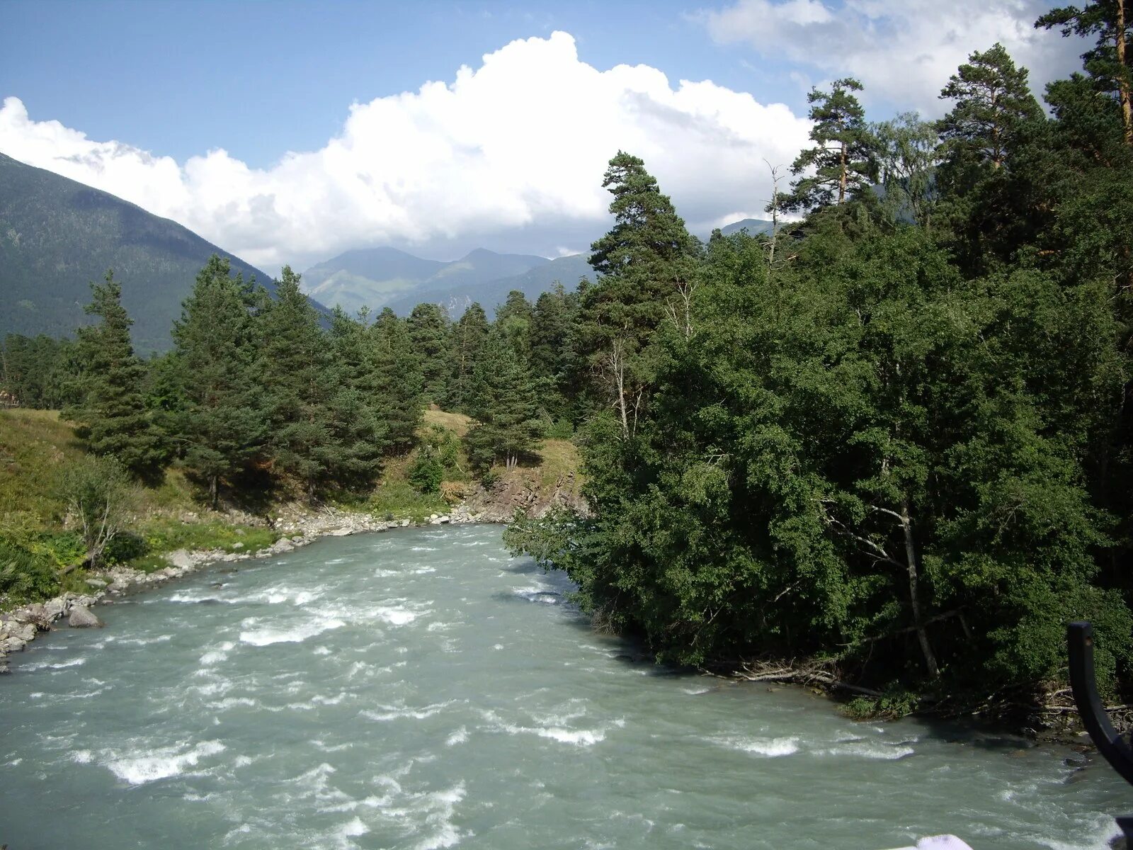 Долина реки зеленчук. Карачаево черкесия малый зеленчук. Зеленчук кчр. Зеленчук карачаево черкесия. Долина реки зеленчук.