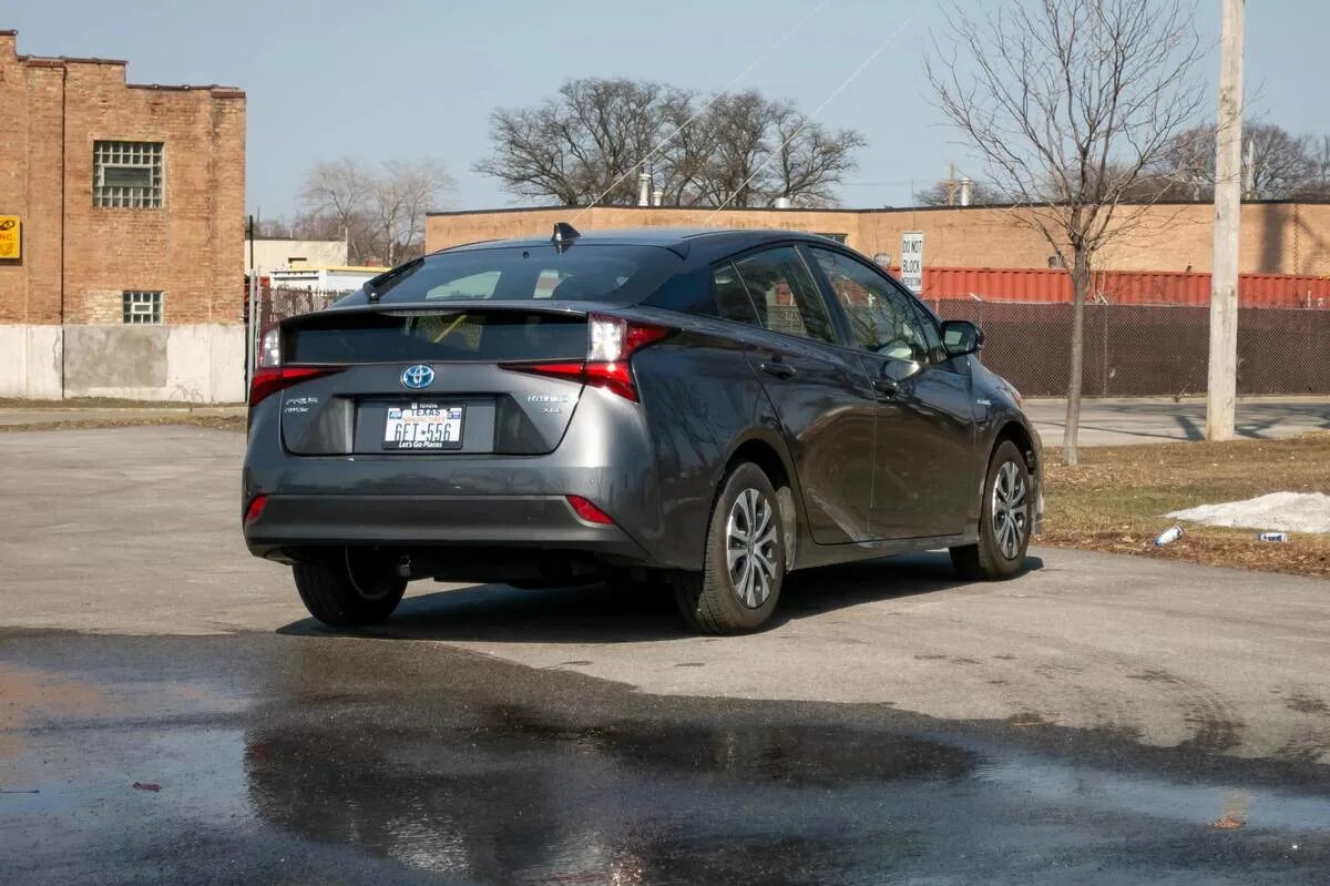 Toyota prius 2021