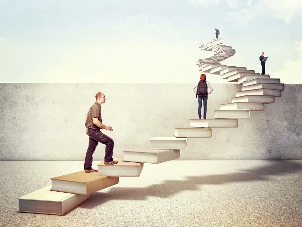 Дисциплина в достижении целей. Человек на ступеньках. Лестница жизни. Лестница саморазвития. Карьерная лестница вверх.