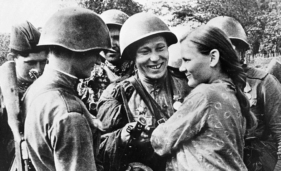 И больше нужного хромаю. Печки мемы. И больше нужного хромаю. Сверхъестественное шутки. Советское детство с надписями.