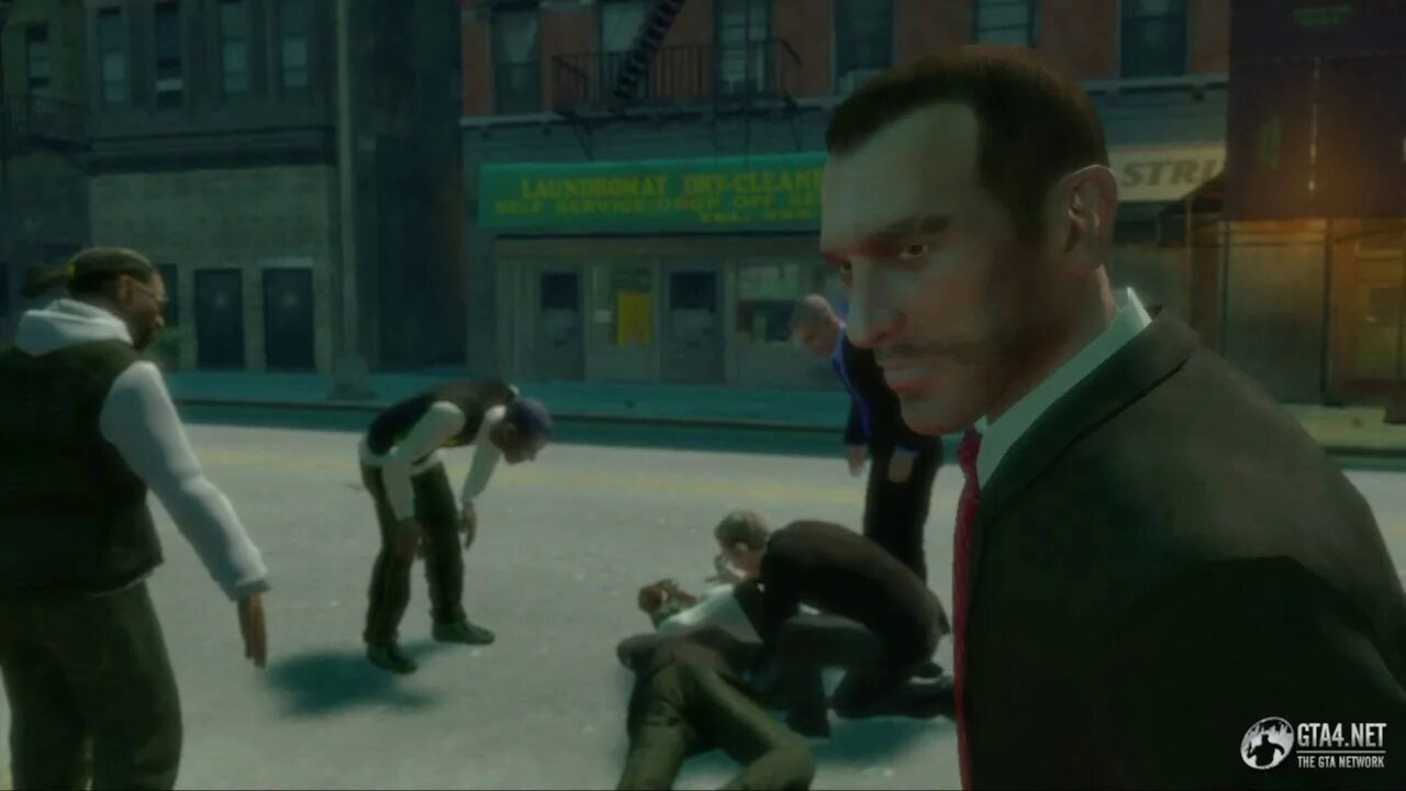 Gta iv soviet connection. Гта 4 смерть романа. gta 4 последняя миссия нико беллик. мэллори и роман гта 4. роман беллик гта 4 1 миссия.