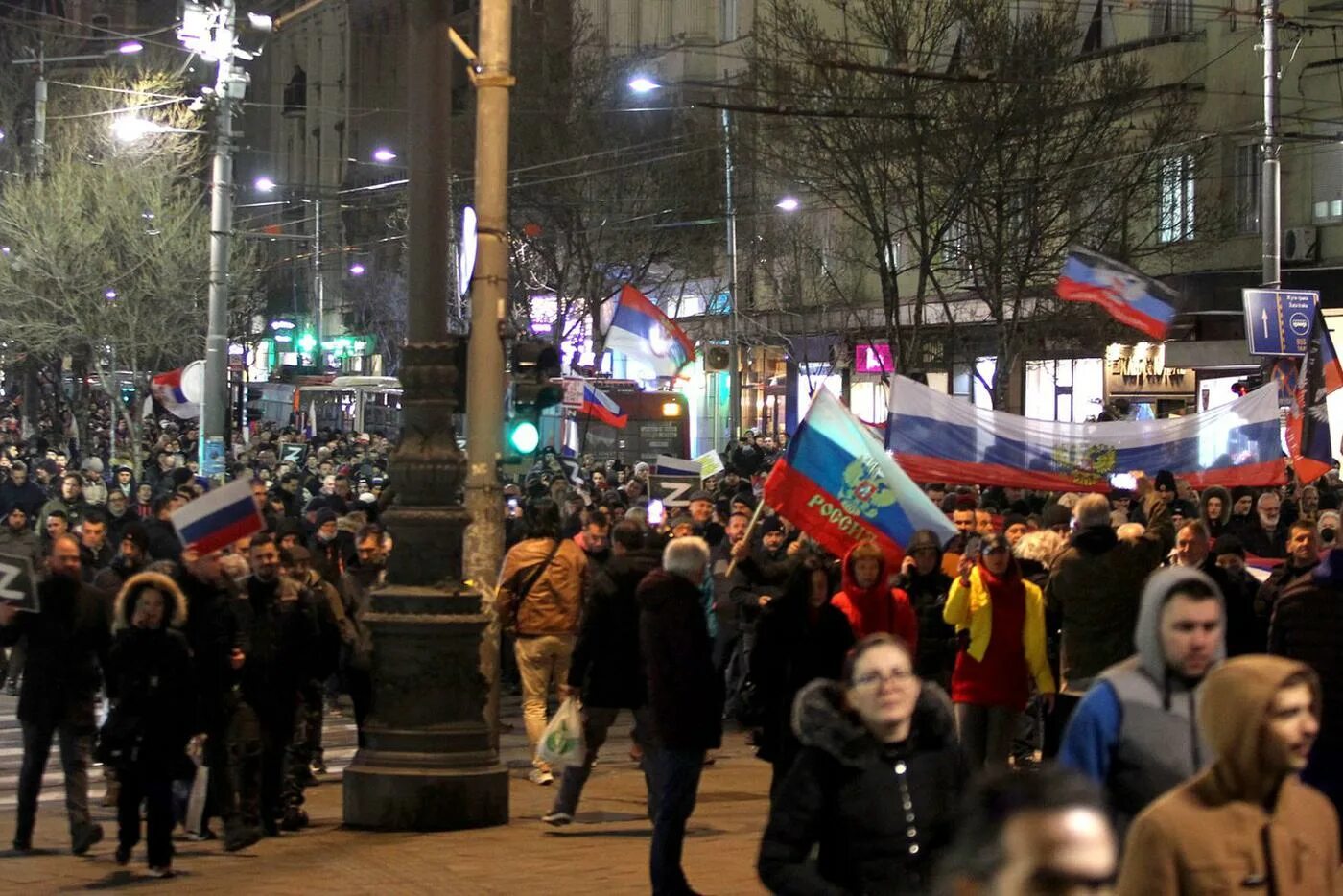 Митинг в сша в поддержку. Митинг. россия человек. митинг в сша в поддержку россии. митинги в поддержку россии 2025 сша.