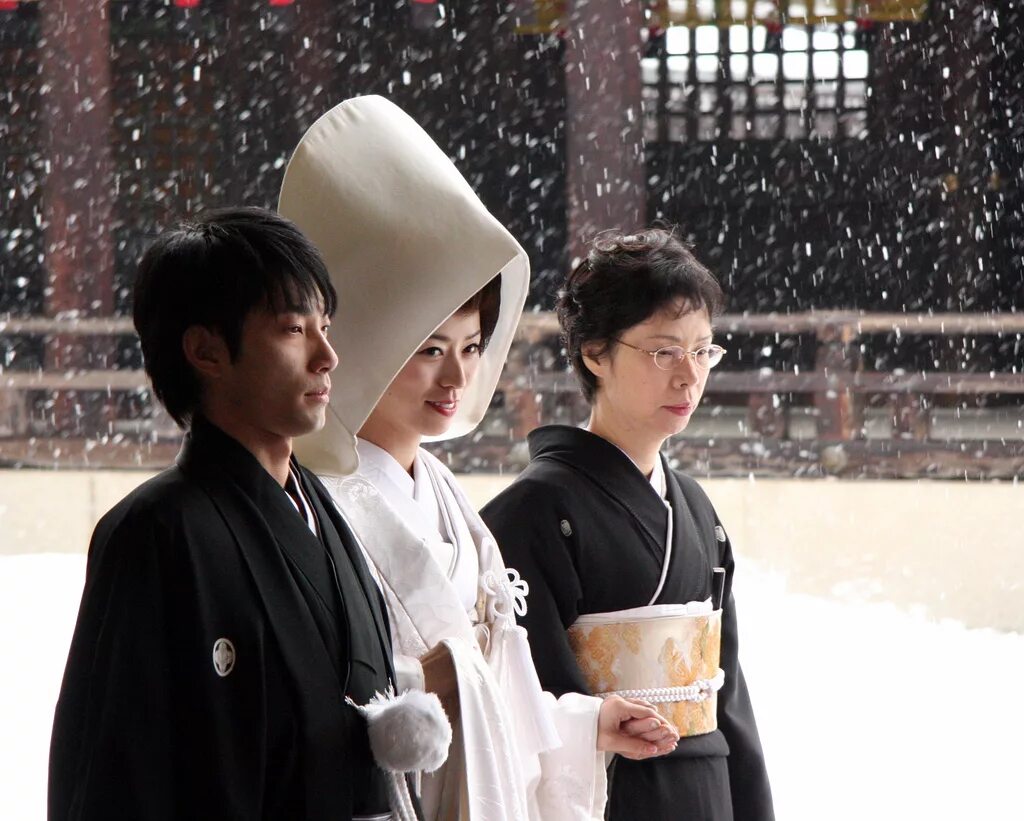 Свадебные традиции Японии. Свадебная церемония в Японии. Традиционная японская свадьба. Традиционое японская свадьба. Японский жених