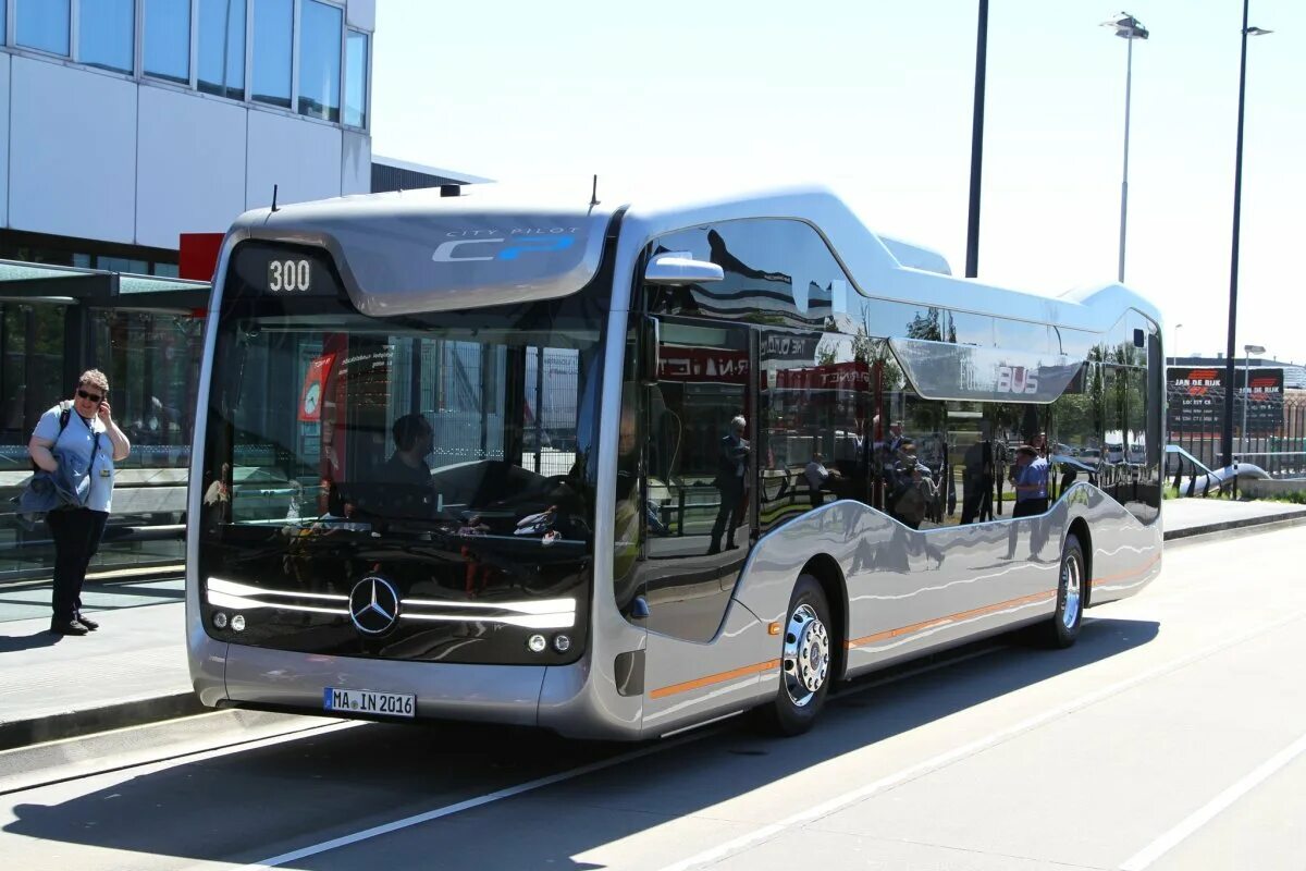 Новый мир автобусы. Mercedes-Benz Фьючер Bus. Mercedes-Benz Citaro. Mercedes Citaro. Mercedes-Benz MCV 800 Bus.