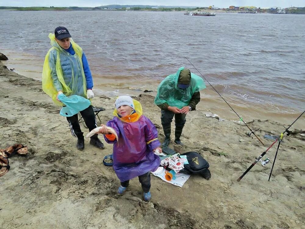 Погода село каменное. Ханты-Мансийск рыбалка. ХМАО Каменное рыбалка. Село Каменное ХМАО рыбалка. Рыболовство в Ханты-Мансийске.